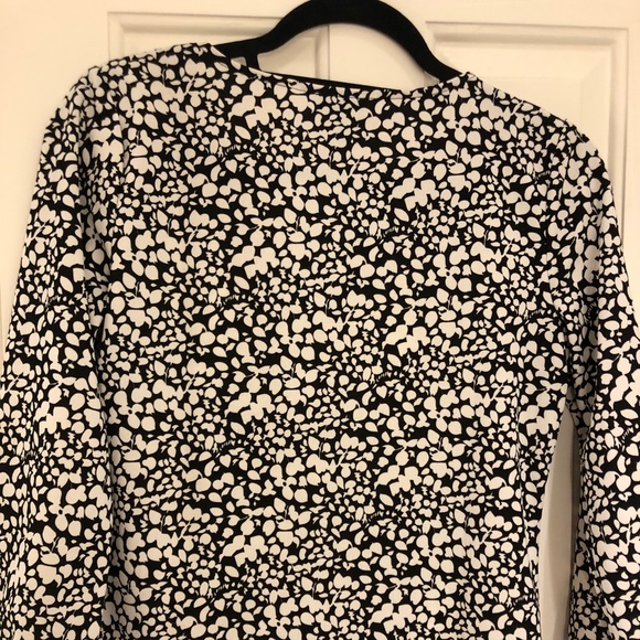 Talbots 3/4 sleeve black and white pattern blouse - Picture 3 of 5